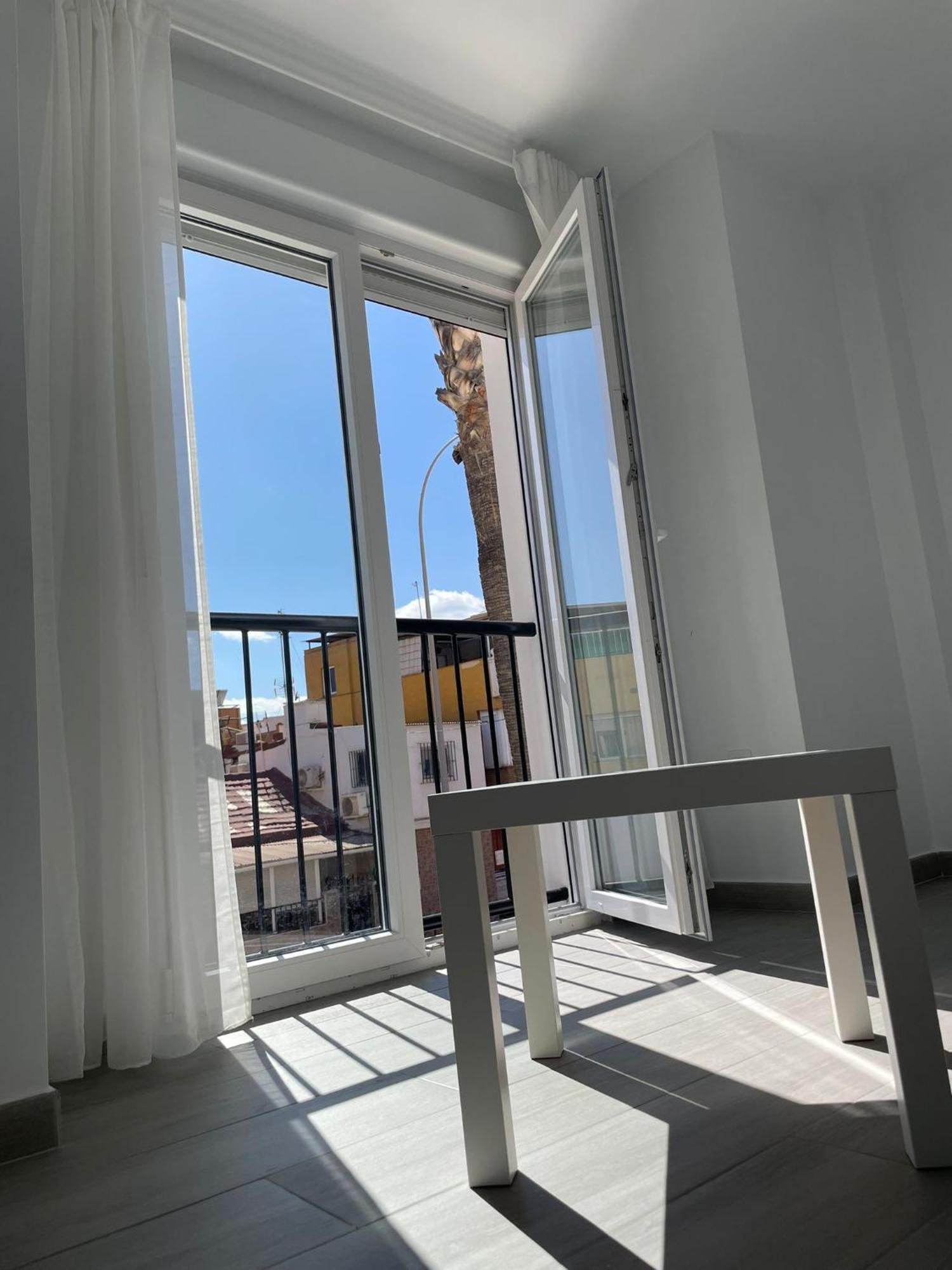 Apartamento Maui Beach En El Palo Malaga Bagian luar foto