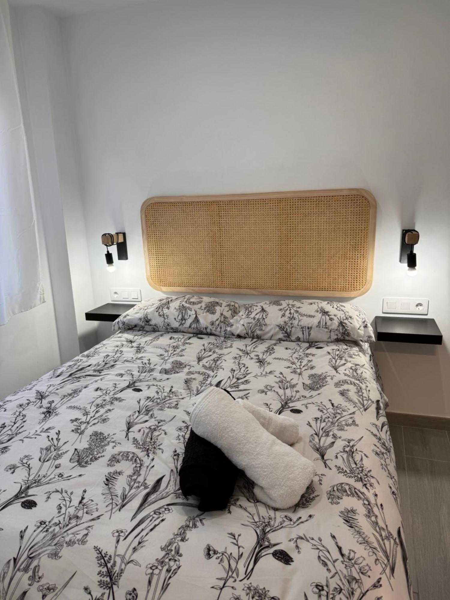 Apartamento Maui Beach En El Palo Malaga Bagian luar foto