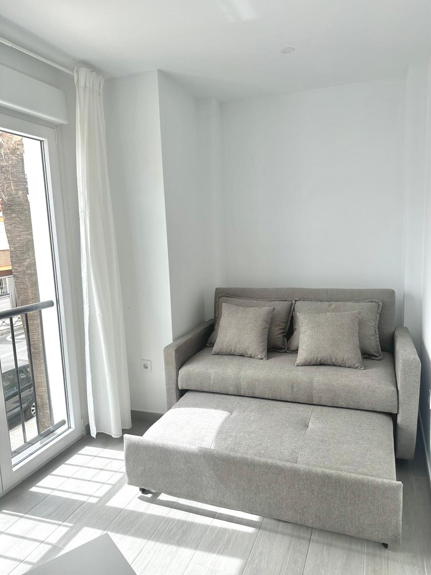 Apartamento Maui Beach En El Palo Malaga Bagian luar foto