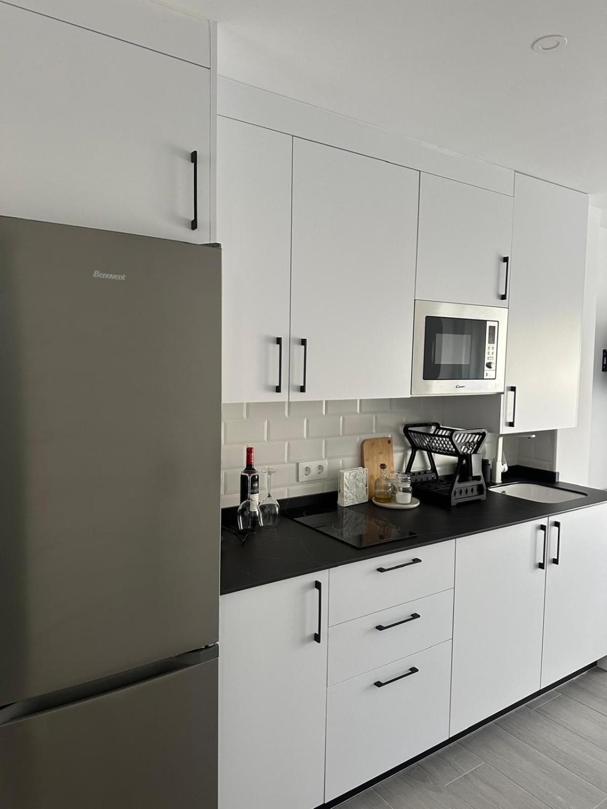 Apartamento Maui Beach En El Palo Malaga Bagian luar foto