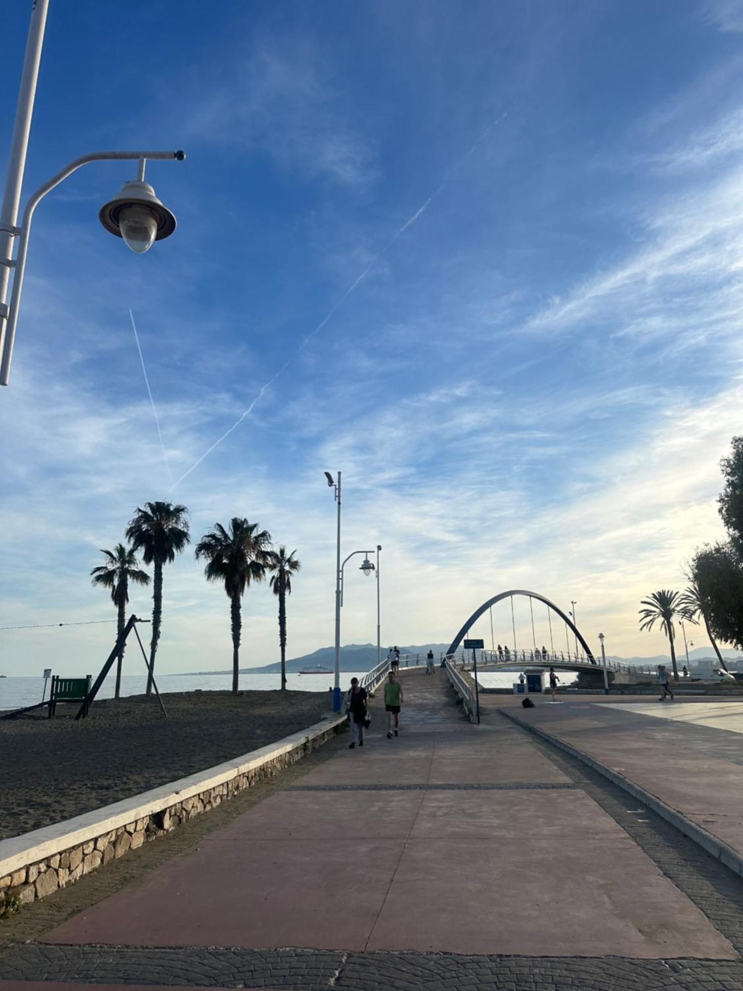 Apartamento Maui Beach En El Palo Malaga Bagian luar foto