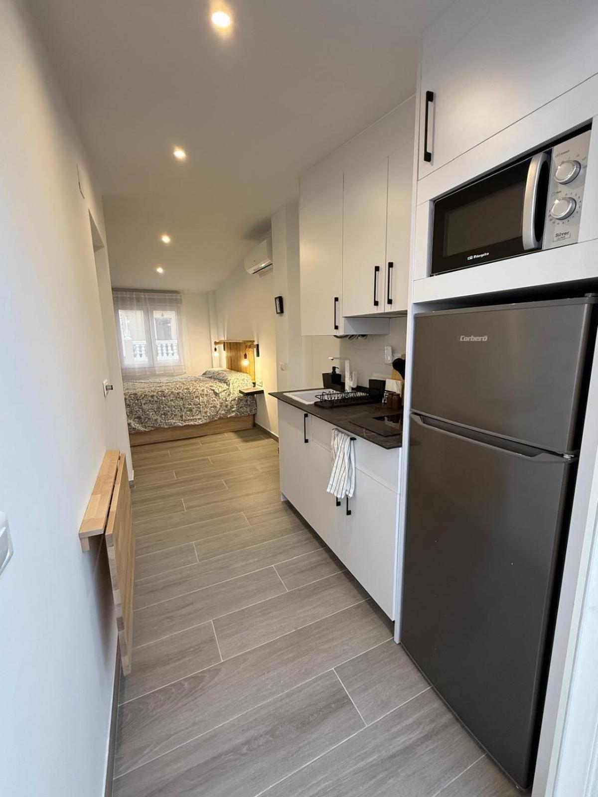Apartamento Maui Beach En El Palo Malaga Bagian luar foto